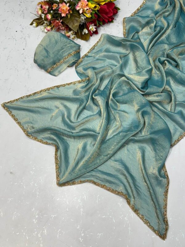Simiri Shine Golden Saree - Image 2
