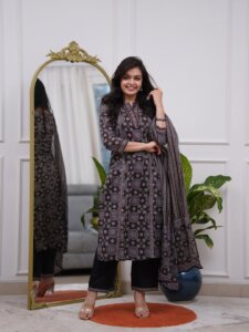 Elegant Cotton Aari Work Kurta Set